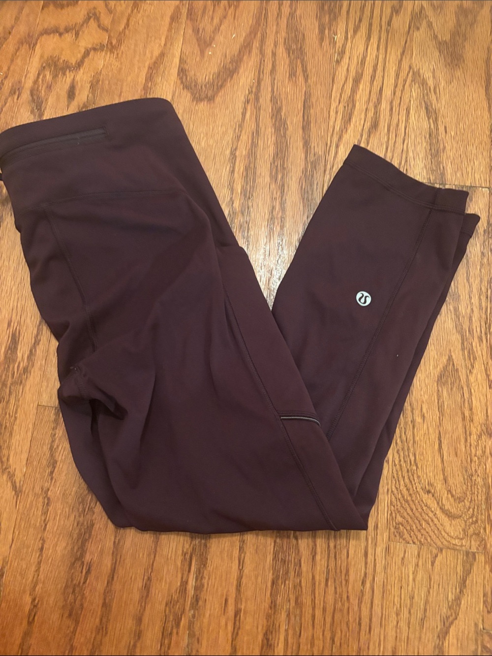 lululemon athletica Women’s capris  Deep Burgundy ( Maroon) Jogger Pants